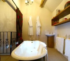 Cockermouth Cottage with hot tub and aga