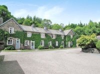 dog friendly holiday accommodation in the Lake District what to do for christmas